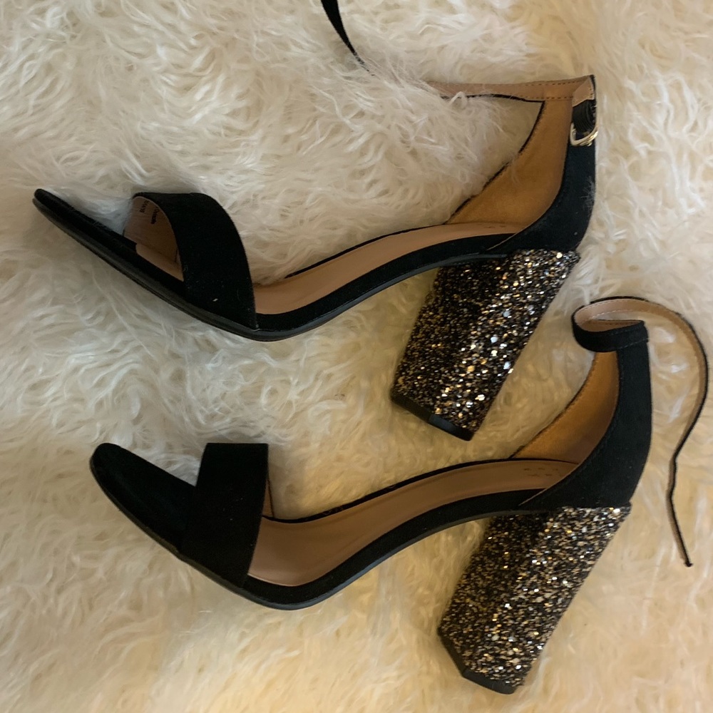 NWT Glitter block heel 7.5